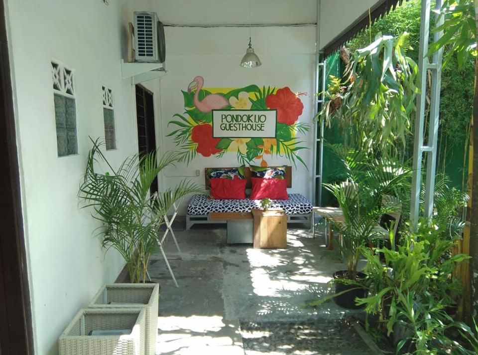 Pondok Ijo Guesthouse Jogjakarta Buitenkant foto